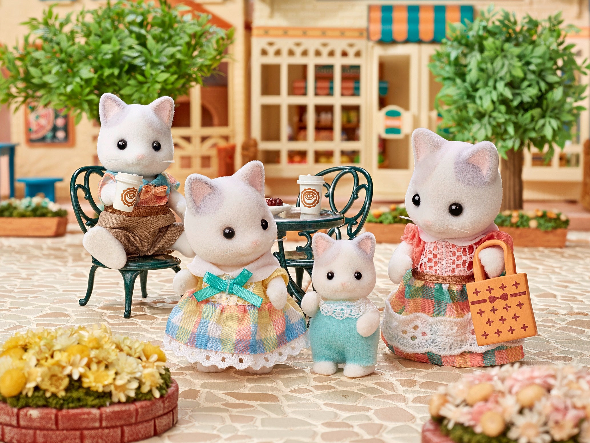 Sylvanian Latte Cat Family
