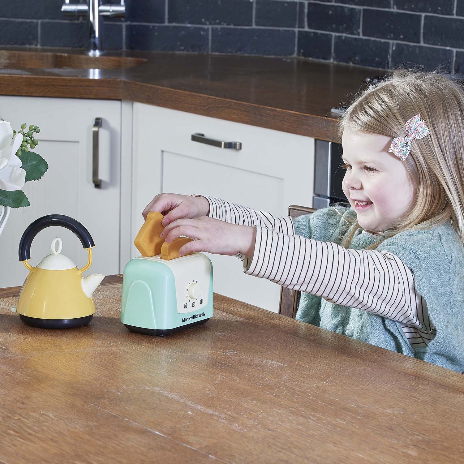 Casdon Morphy Richards Toaster & Kettle