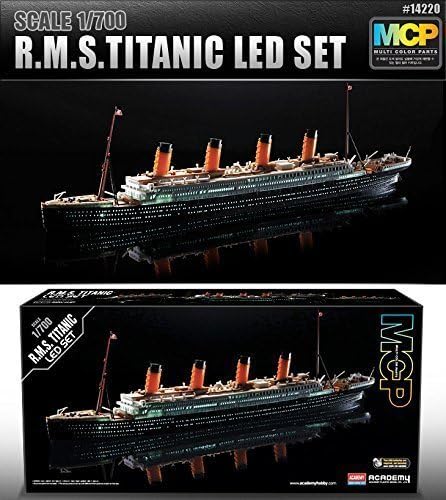 Acadamy Titanic + LED set 1:700 scale model kit