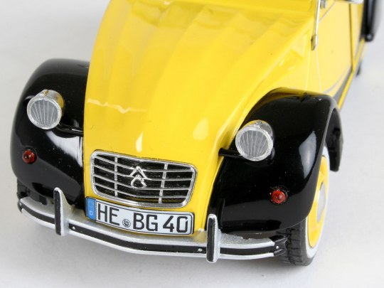 Citroen 2CV Charleston 1:24 Scale Kit