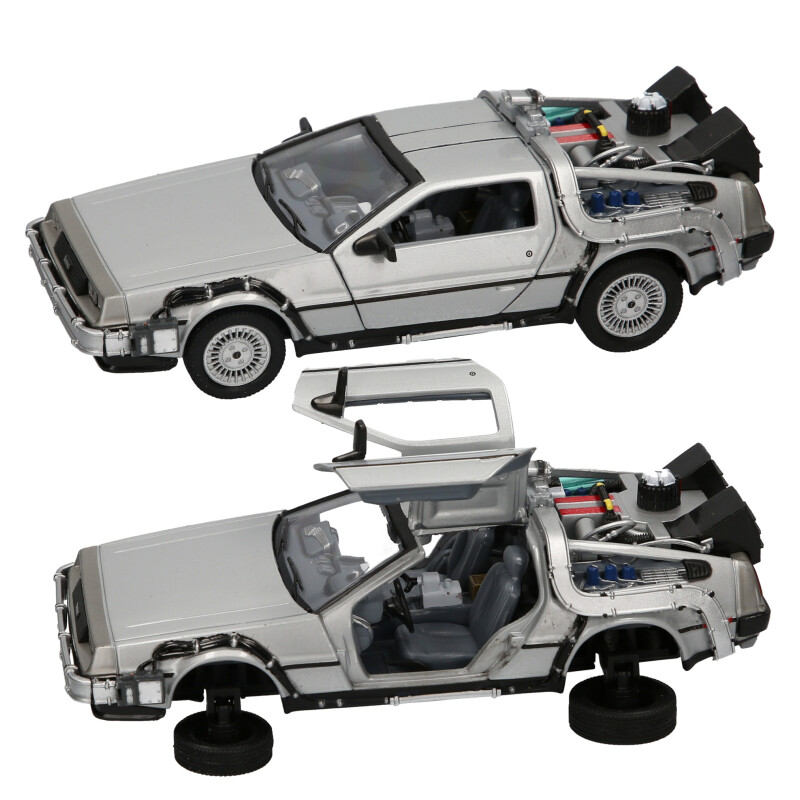 DeLorean Back to the Future 2 1:24 Scale Die Cast