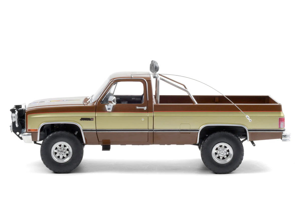 Greenlight "Fall Guy" 1982 GMC K-2500 Sierra Grande 1:18 Scale Die Cast