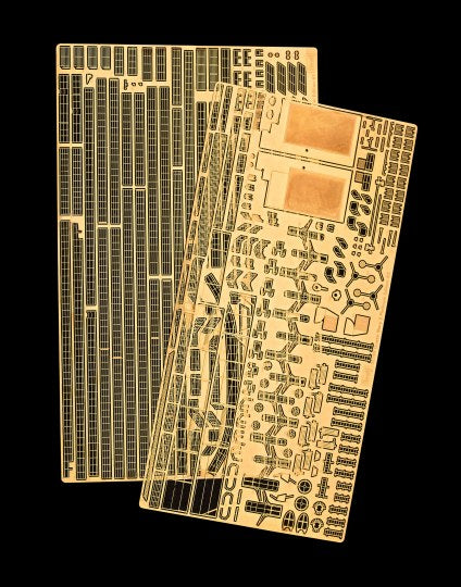 Revell Queen Mary 2 1:400 Scale Kit