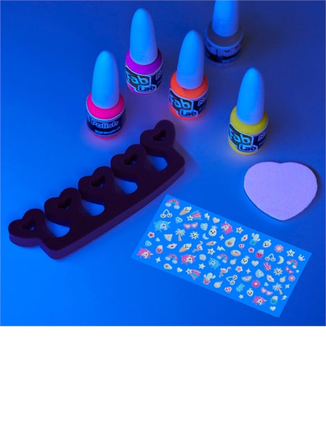 FabLab Glow in the Dark Nail Art