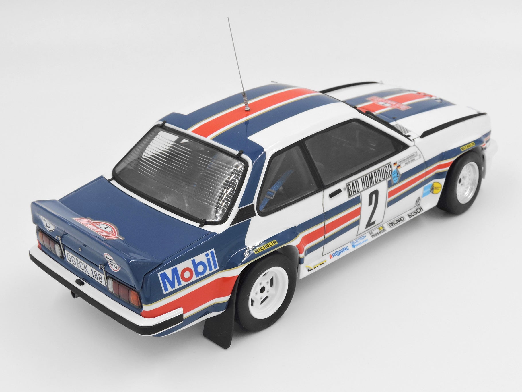 Belkits Opel Ascona 400 MC 1982 Rohl/Geistdor 1:24 Scale Model Kit