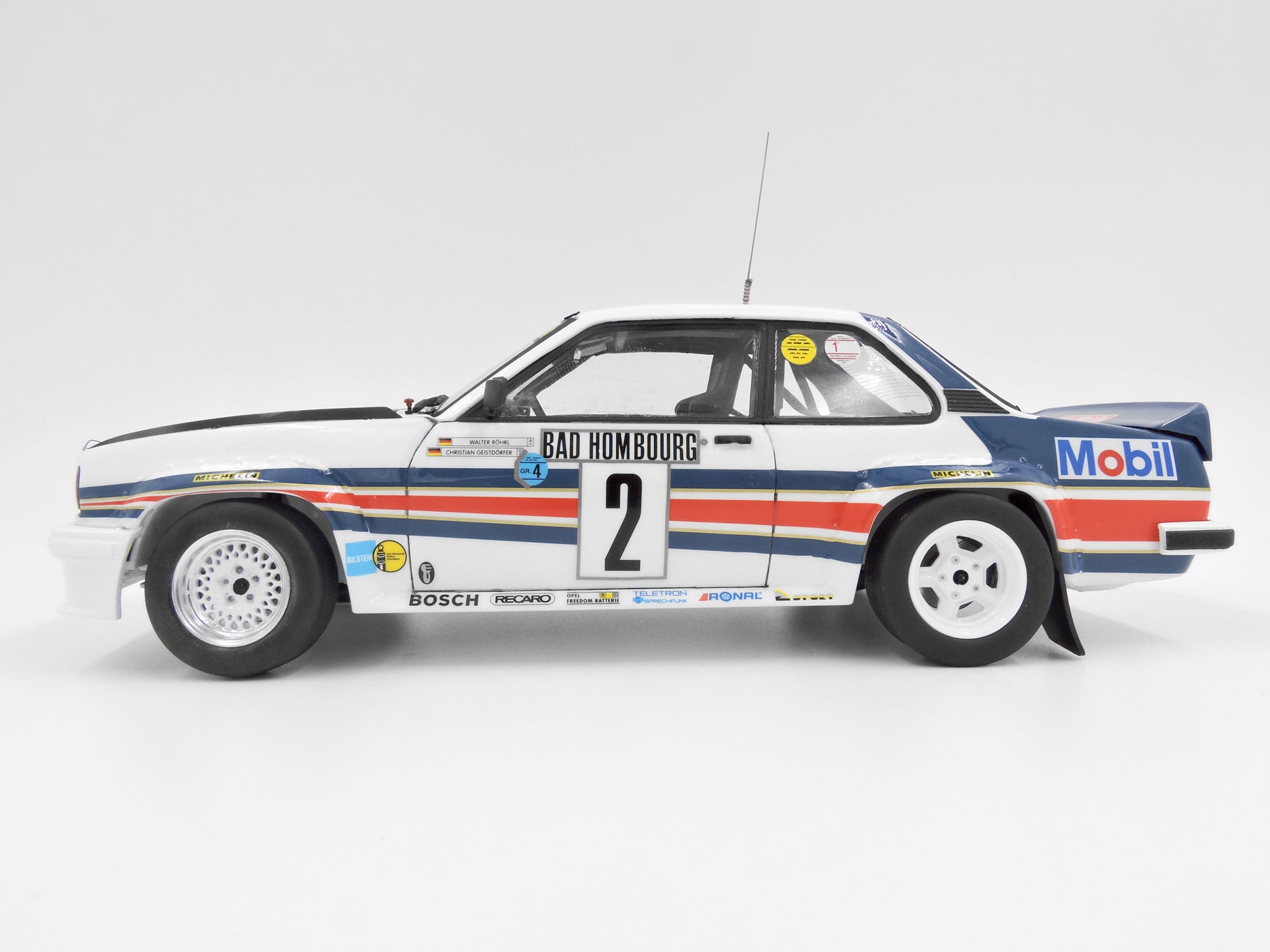 Belkits Opel Ascona 400 MC 1982 Rohl/Geistdor 1:24 Scale Model Kit