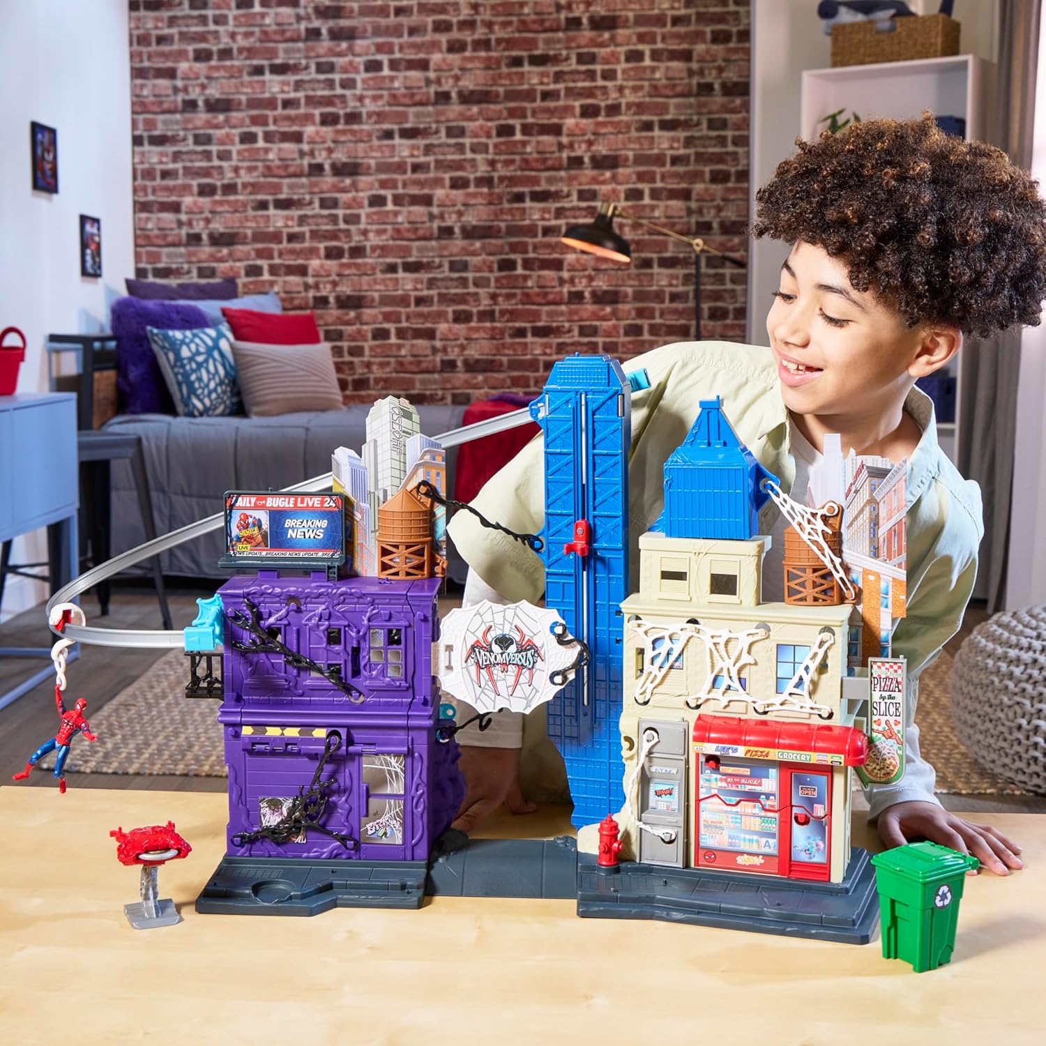 Spider-Man Venom Versus Web Slinging City Playset