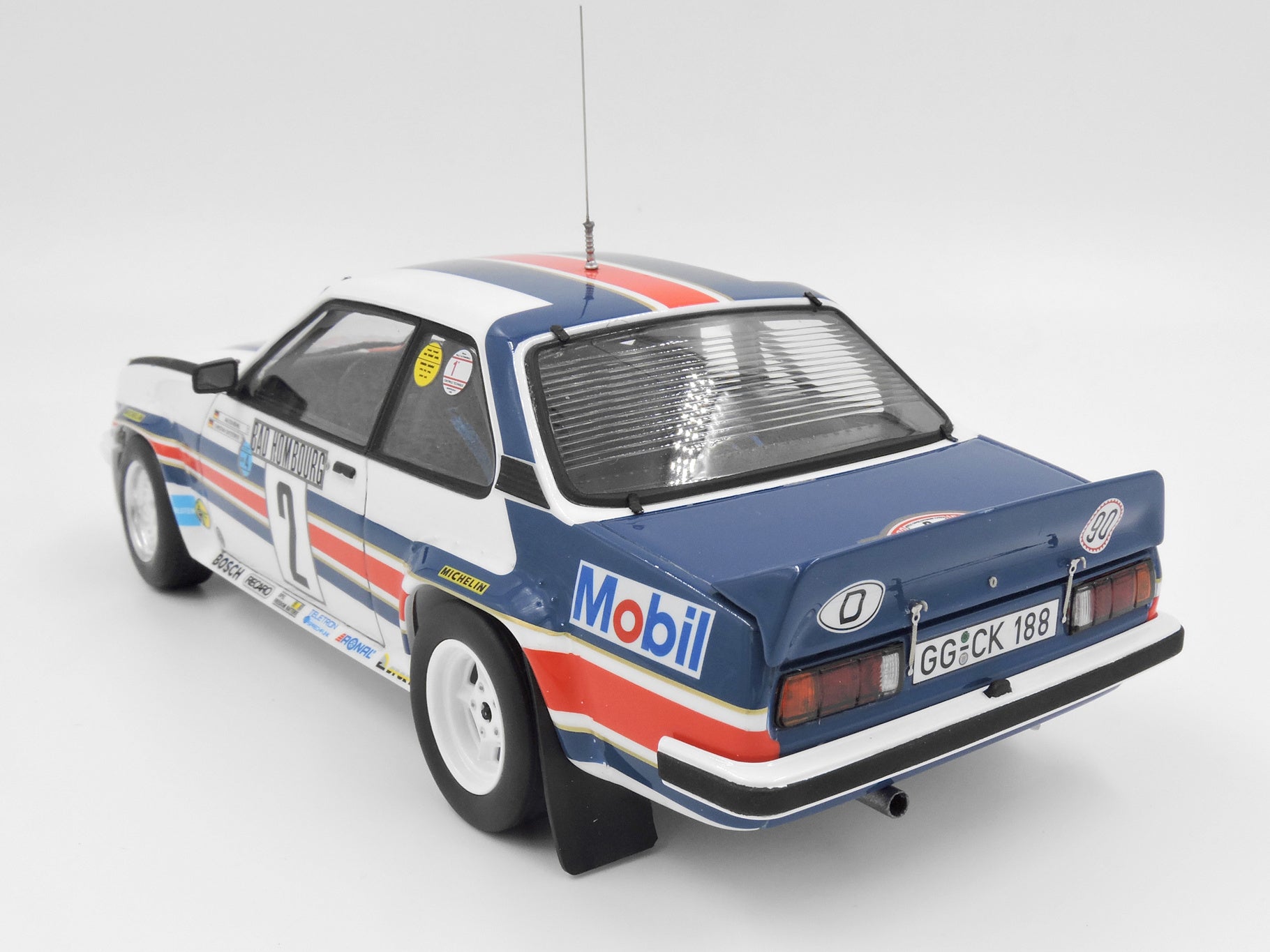 Belkits Opel Ascona 400 MC 1982 Rohl/Geistdor 1:24 Scale Model Kit