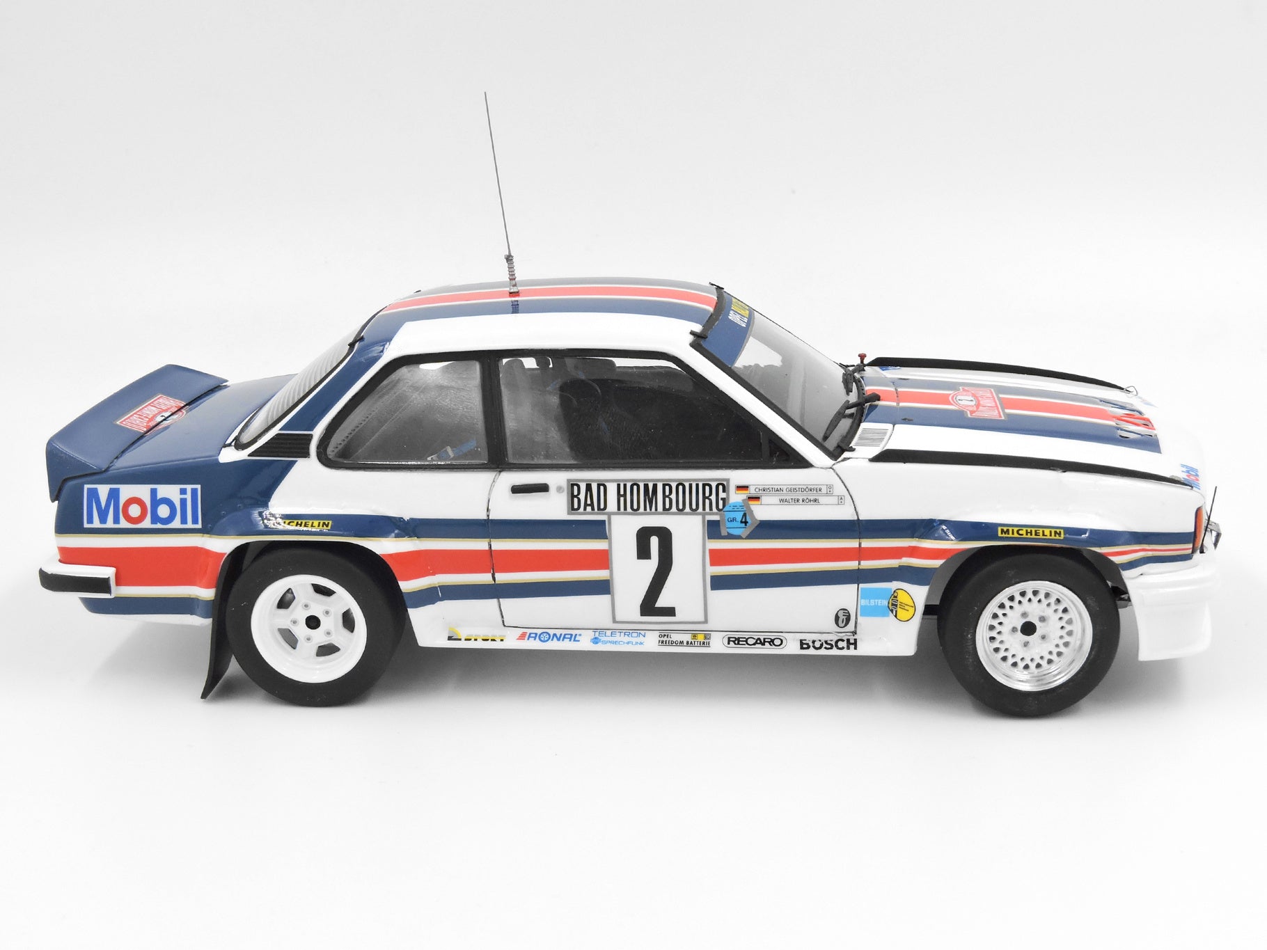 Belkits Opel Ascona 400 MC 1982 Rohl/Geistdor 1:24 Scale Model Kit