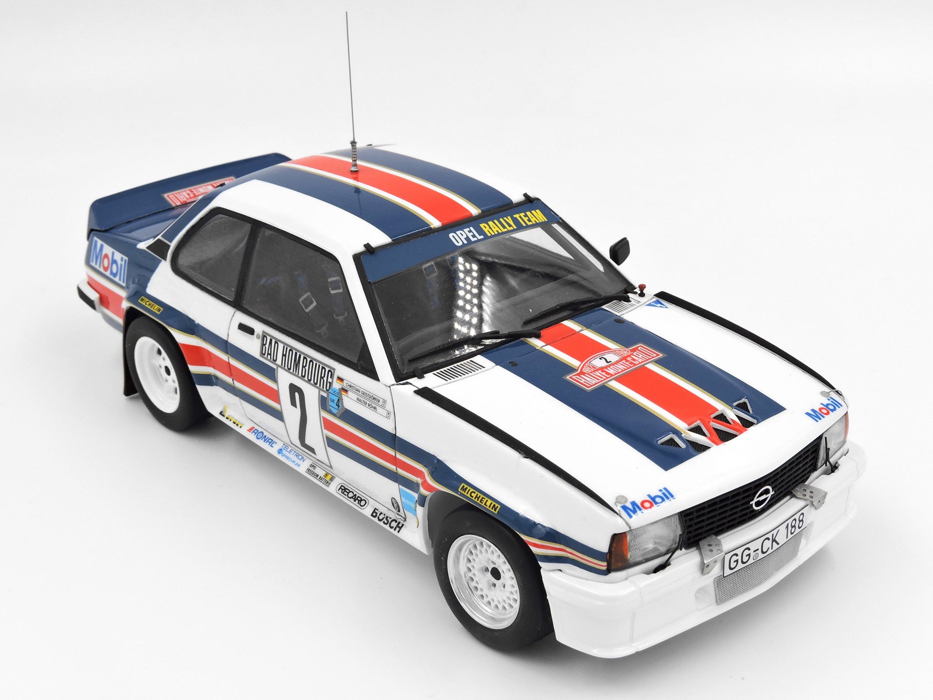 Belkits Opel Ascona 400 MC 1982 Rohl/Geistdor 1:24 Scale Model Kit