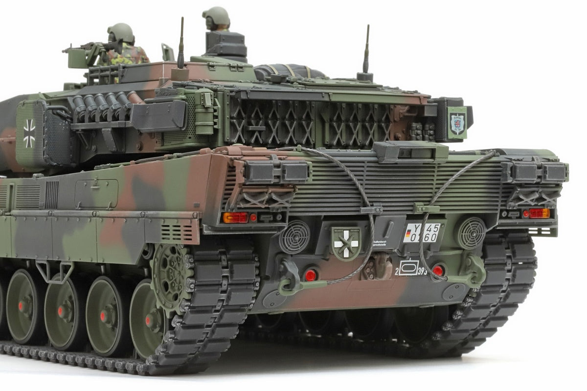 Tamiya Leopard II A7v Tank 1:35 Scale Kit