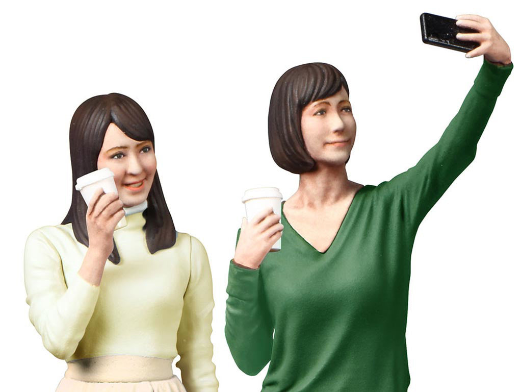 Tamiya Campus Friends Modern 1:24 Scale Figures