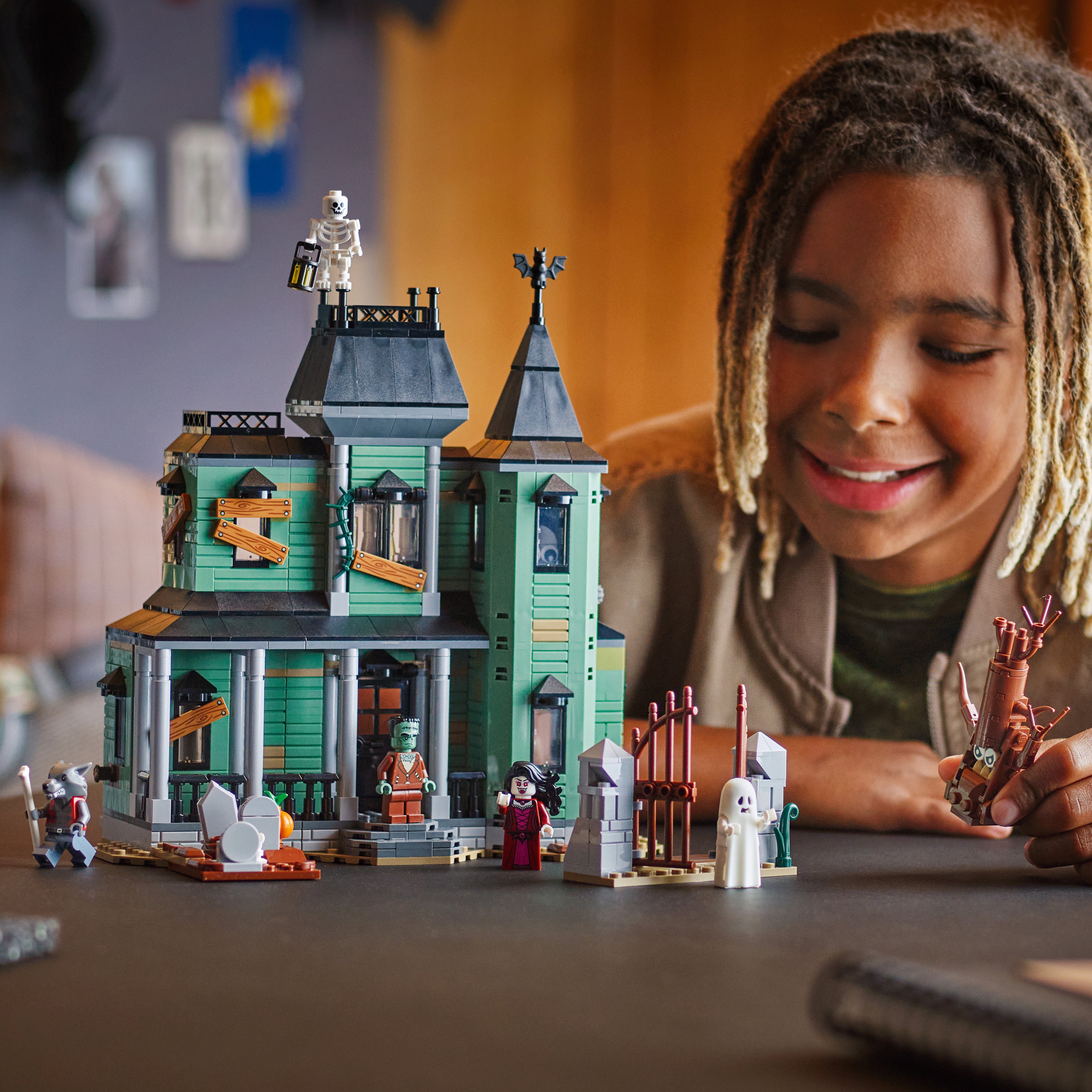 Lego 31167 Haunted Mansion