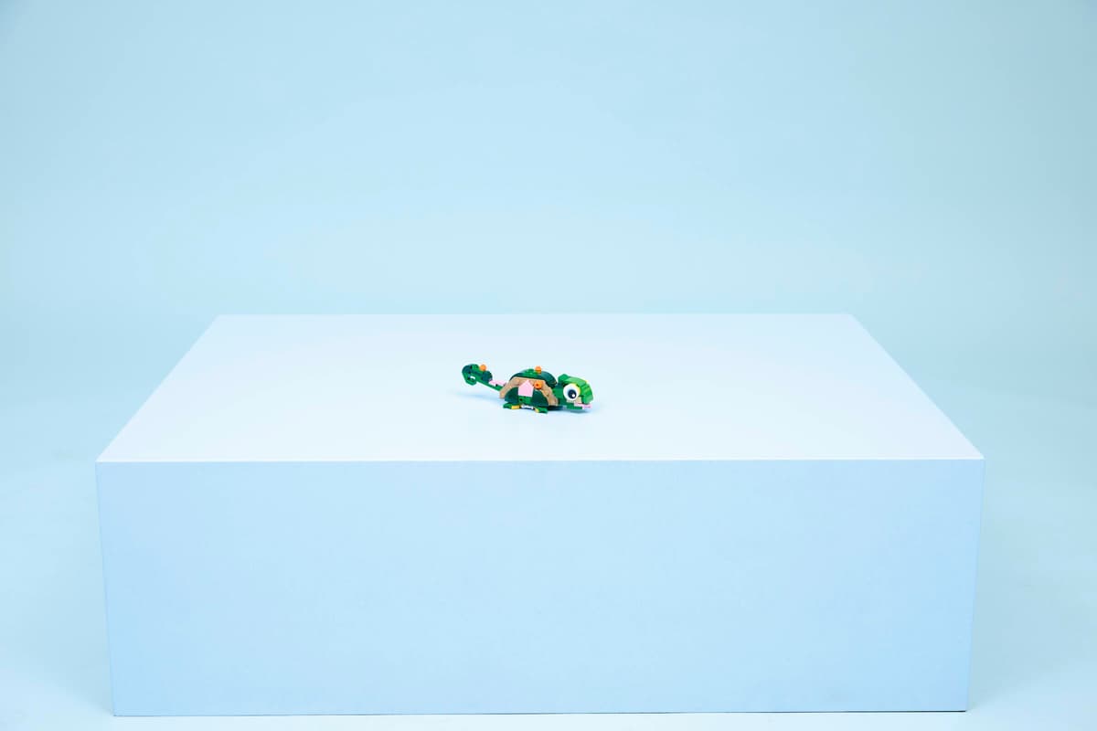 Lego 31377 Turtle with a Water Lily Flower