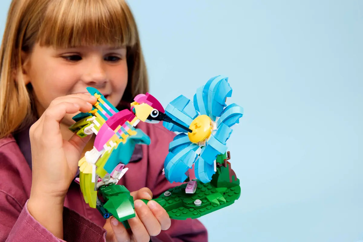 Lego 31384 Wild Animals: Colorful Hummingbird