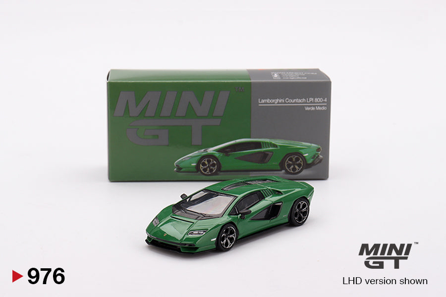 Mini GT Lamborghini Countach LPI 800-4 Verde Medio (LHD) 1:64 Scale