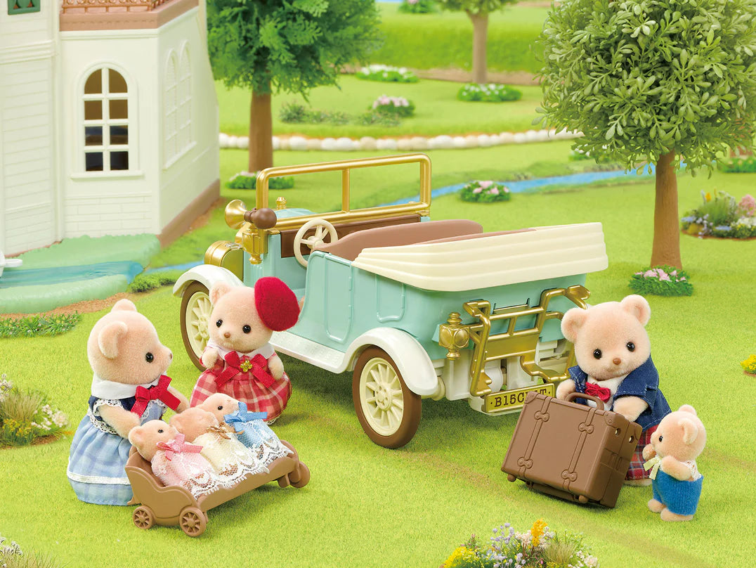 Sylvanian Classic Family Car