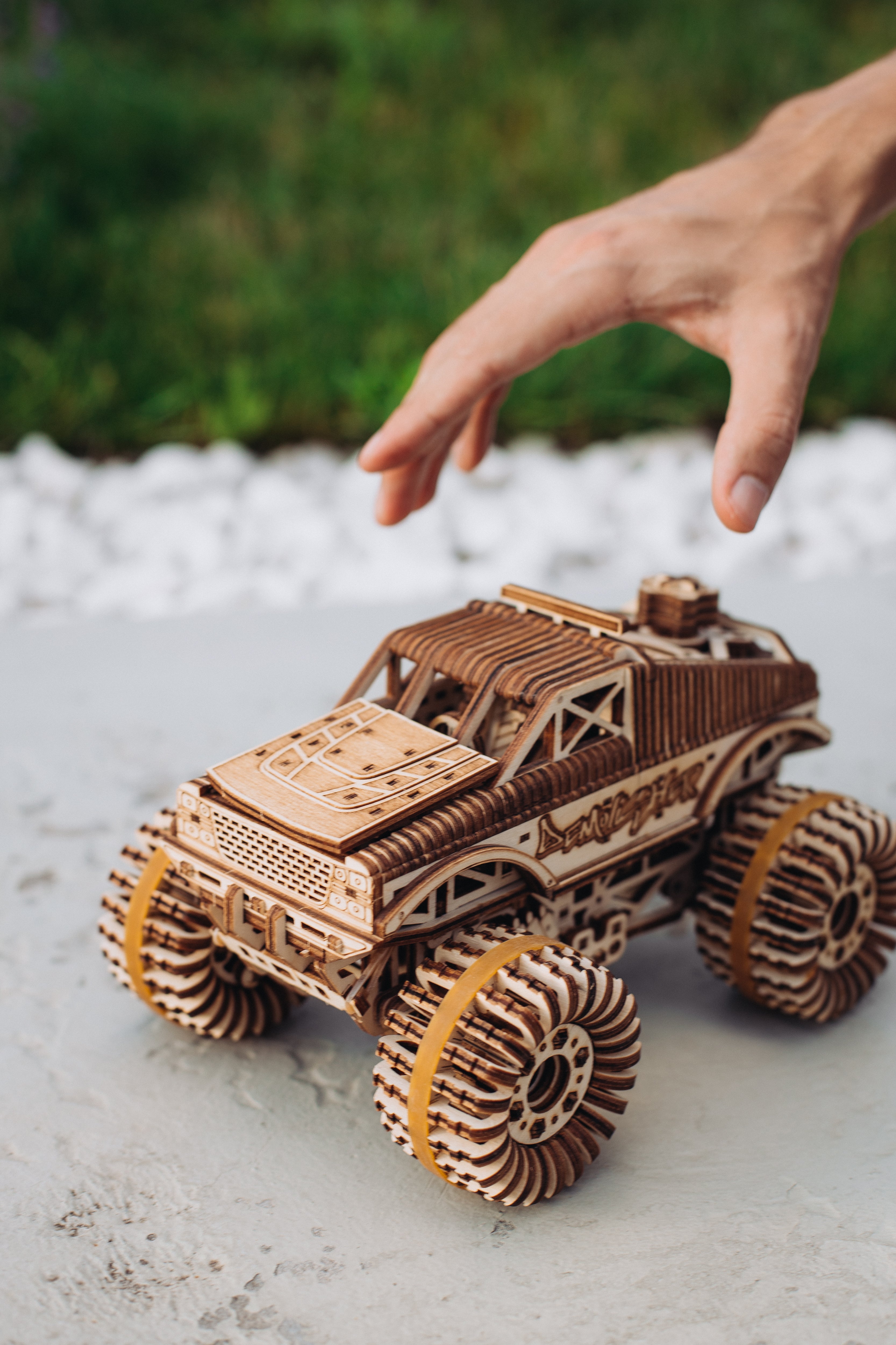 Wood Trick Monster Truck 556 Piece Set