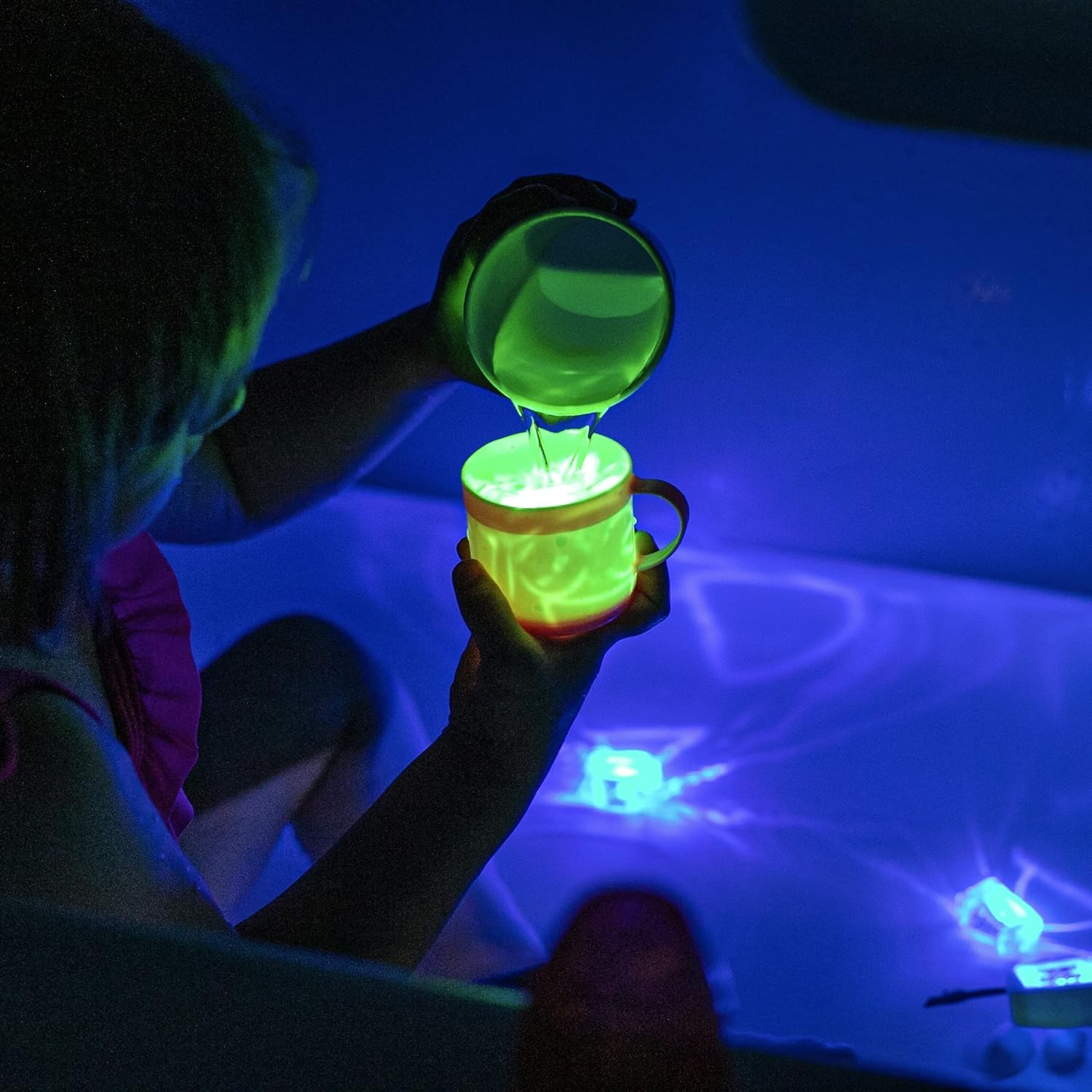 Glo Pals Light up Sensory Cubes - 4 Pack Green - P