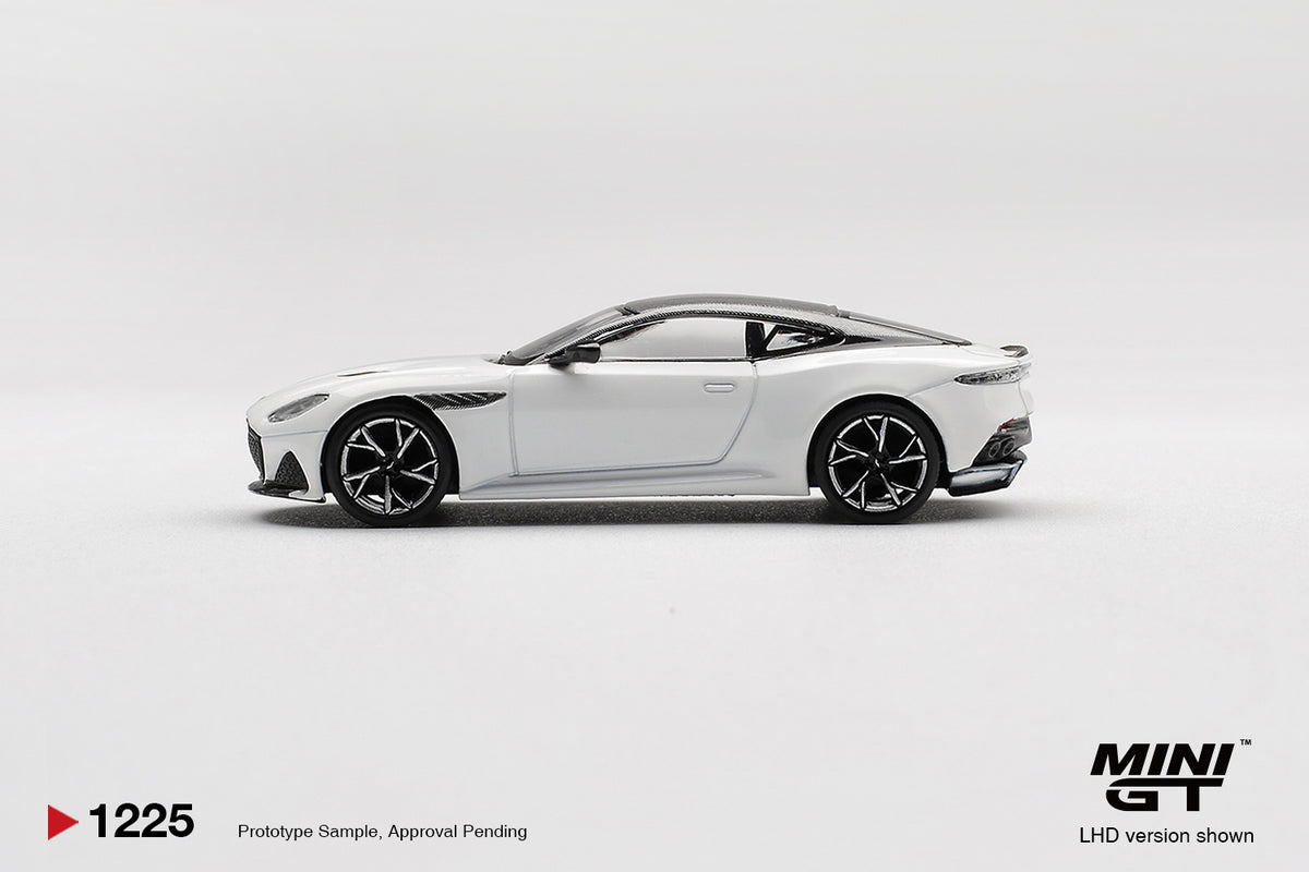 Mini GT Aston Martin DBS 1:64 Die Cast
