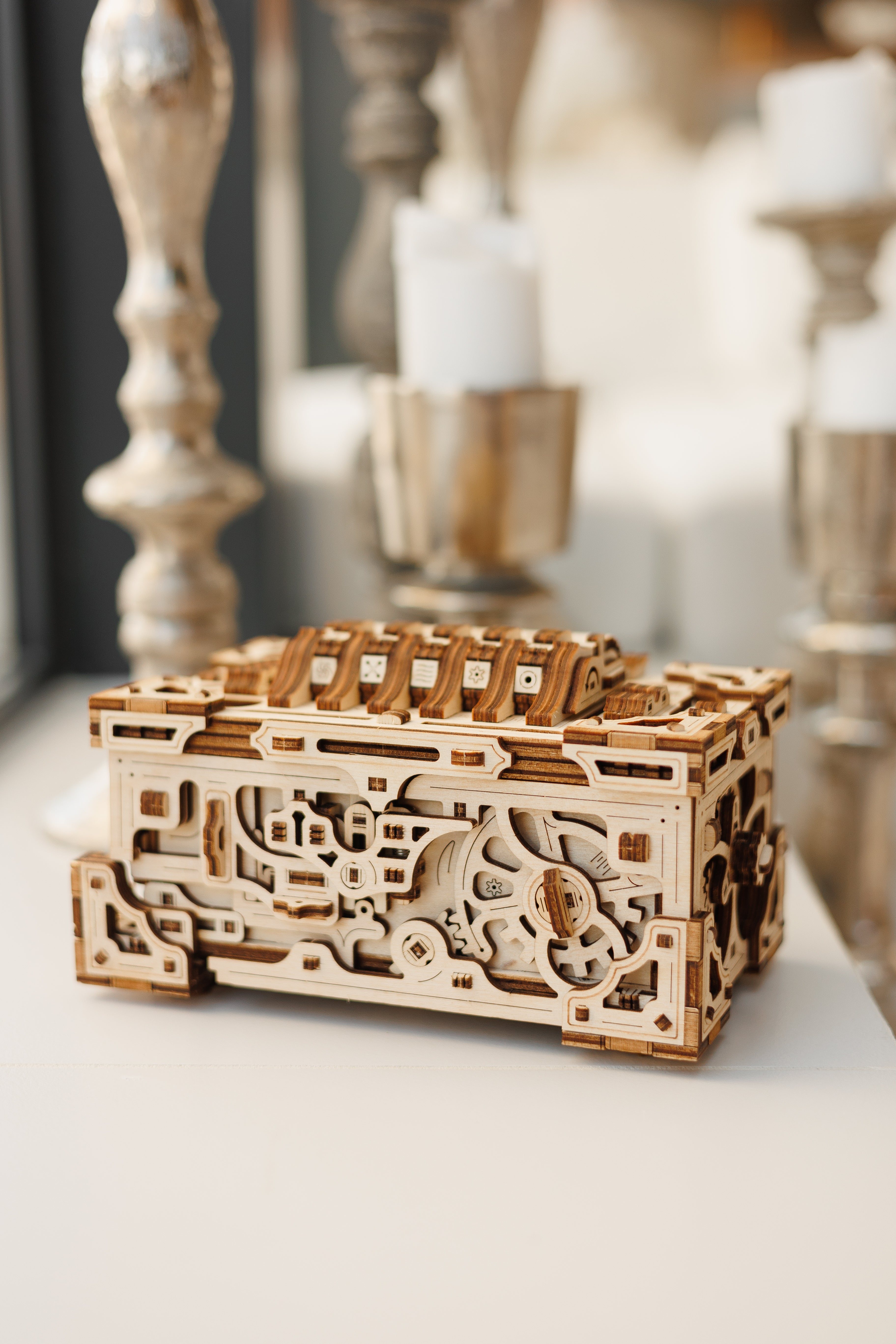 Wood Trick Enigma Chest 504 Piece Set