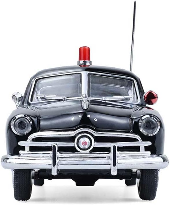 Greenlight 1949 Ford Custom - Chicago 1:43