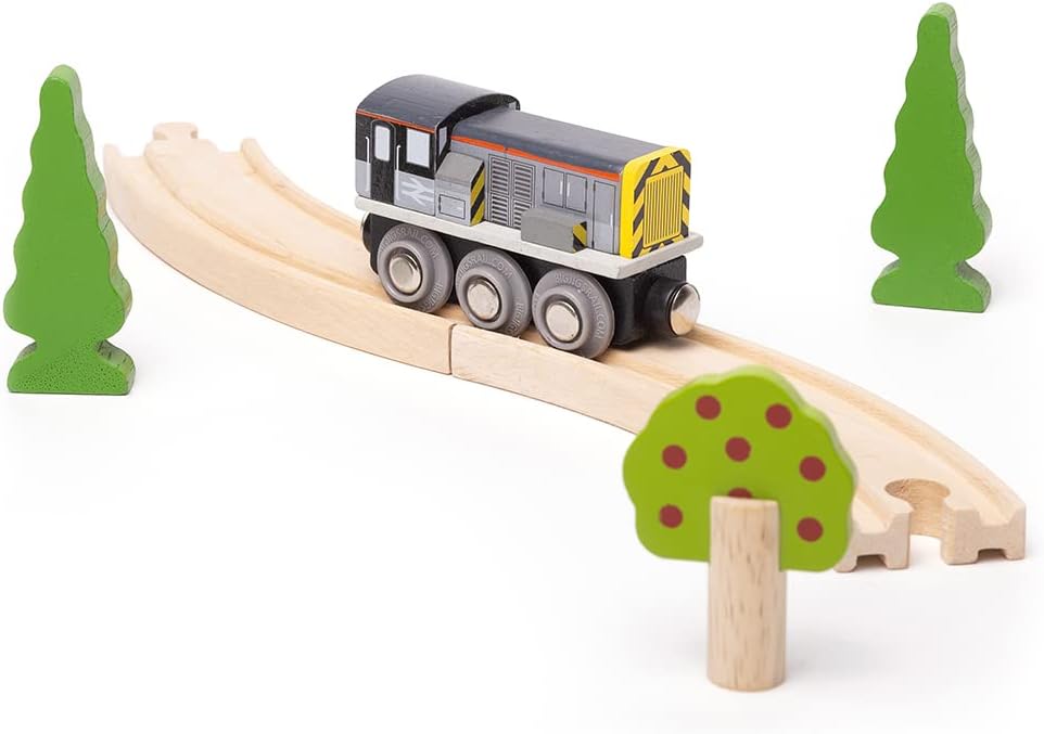 Wooden Class 8 Diesel Shunter