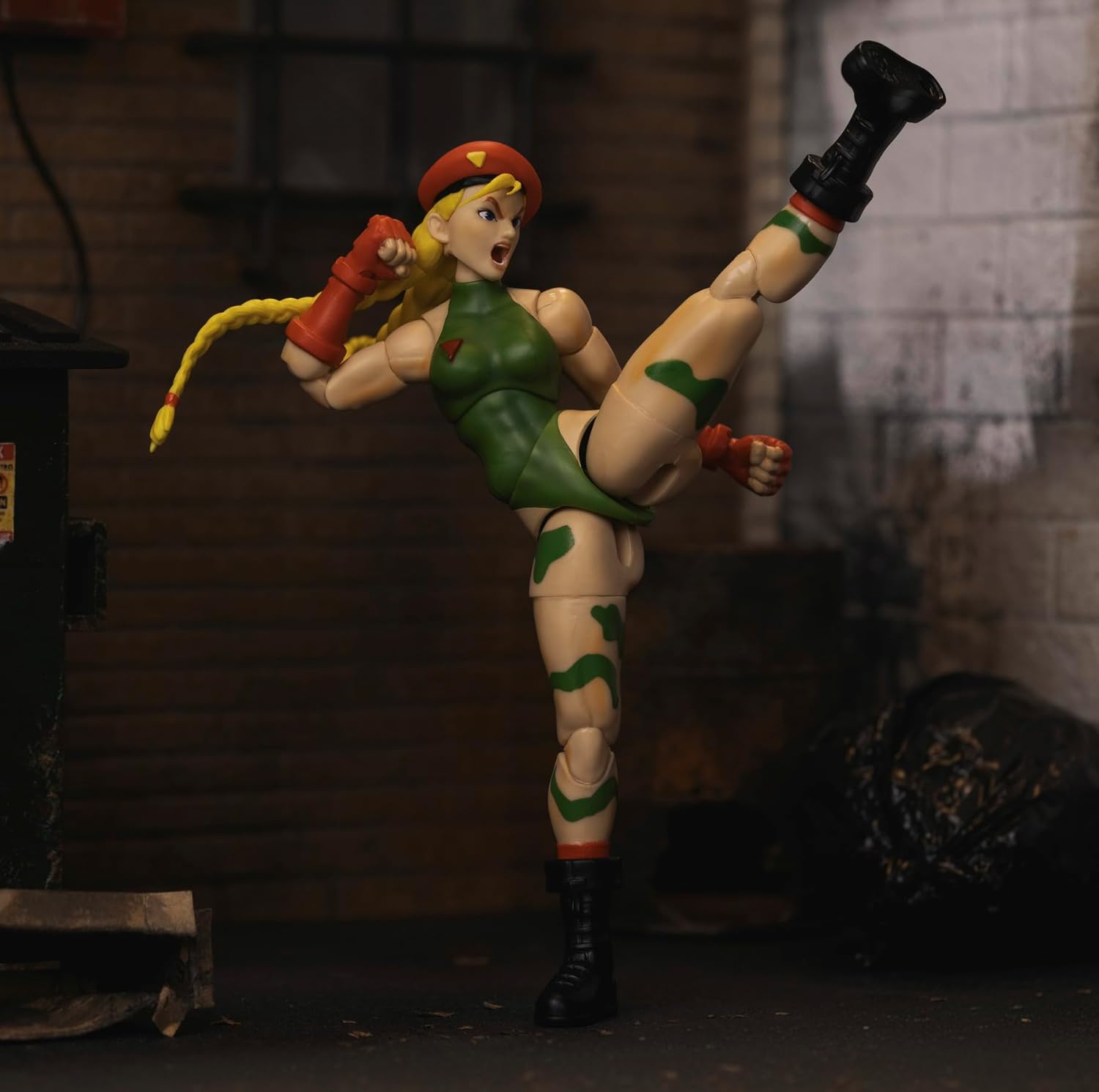 Jada Street Fighter II Cammy 6" Action Figure