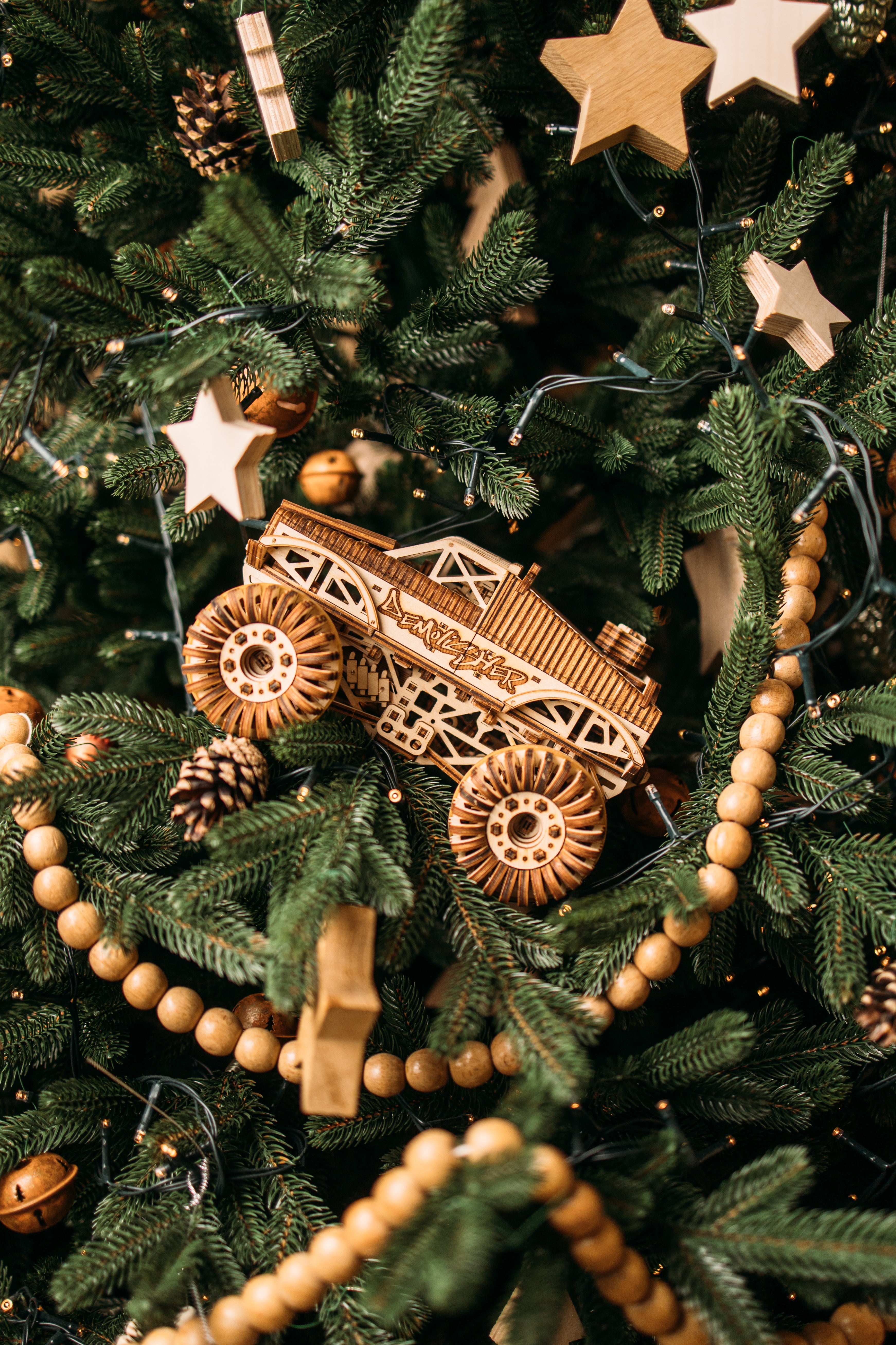 Wood Trick Monster Truck 556 Piece Set