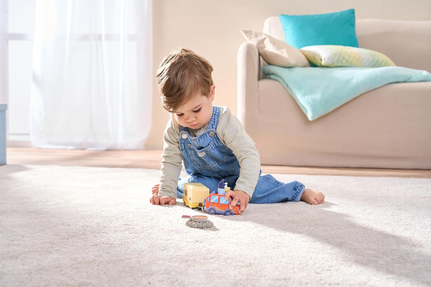 VTech Toot Toot Bluey Family Car And Caravan Set