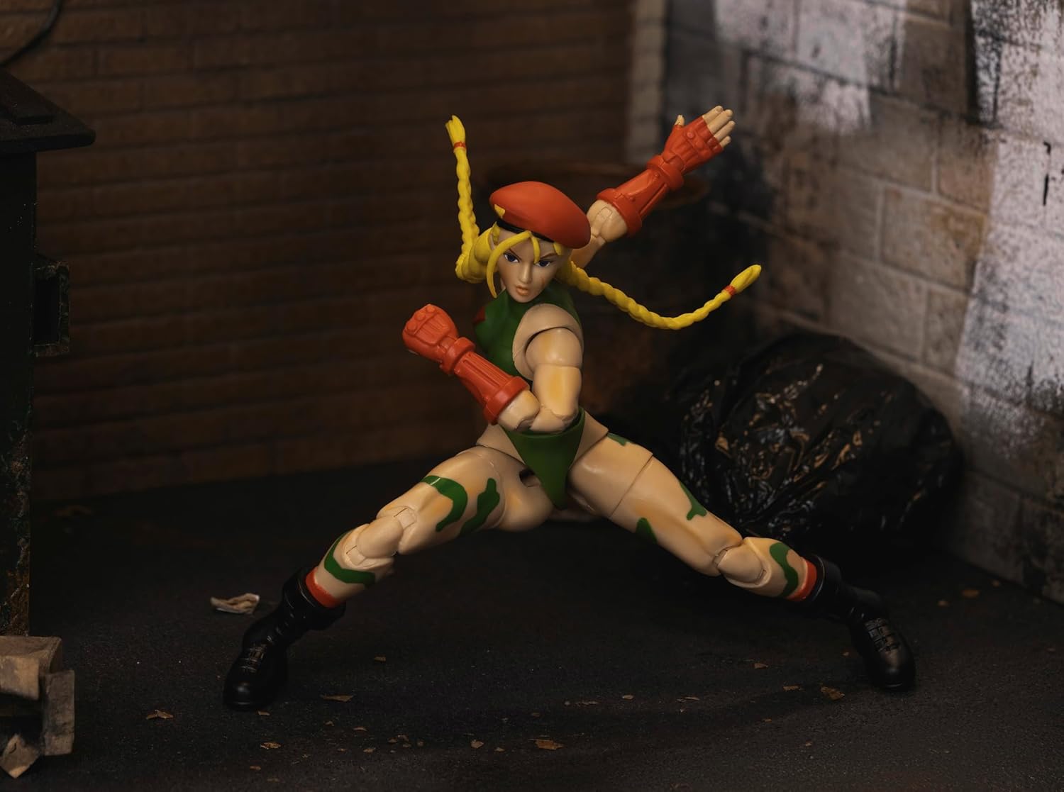 Jada Street Fighter II Cammy 6" Action Figure