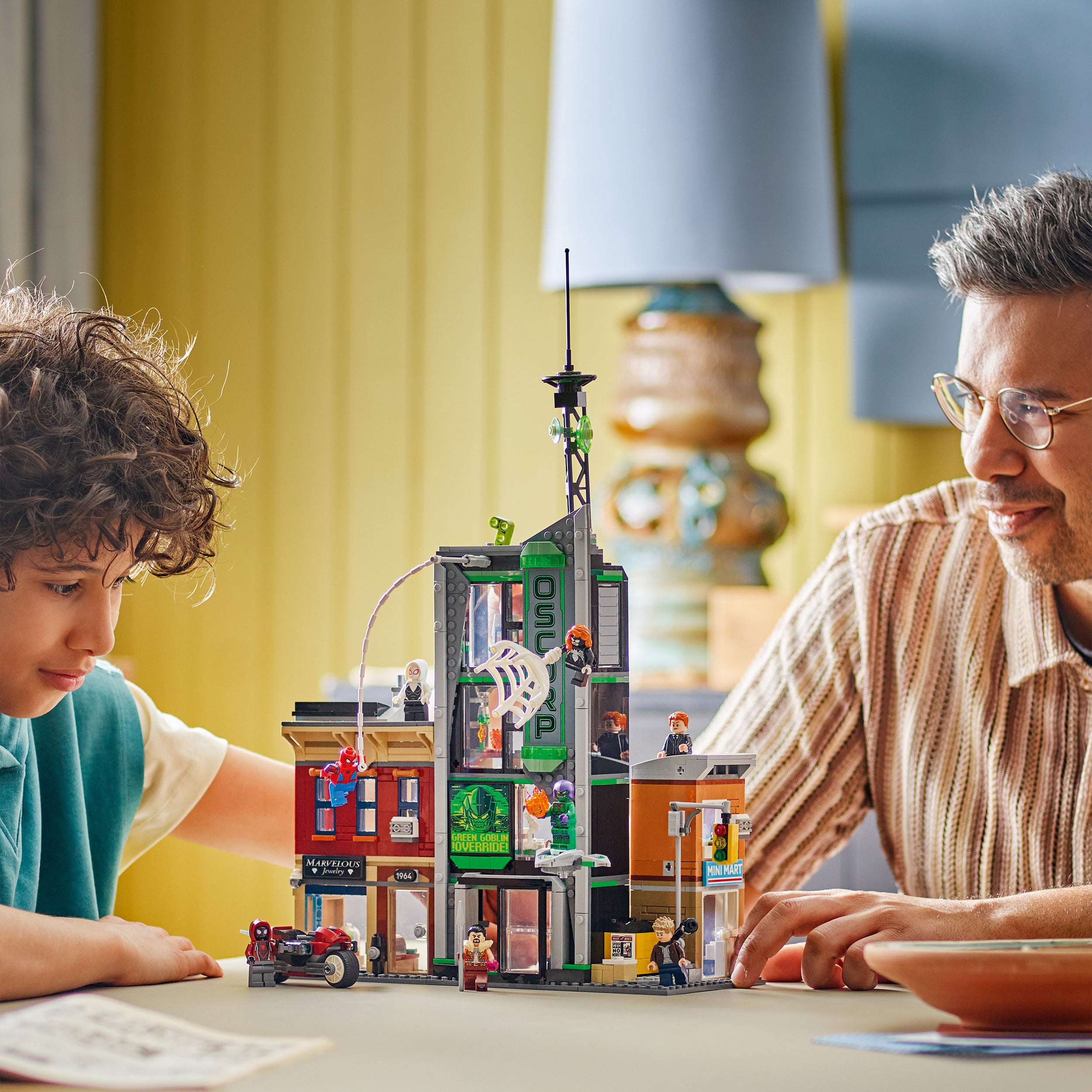 Lego 76324 Spider-Man vs. Oscorp Set