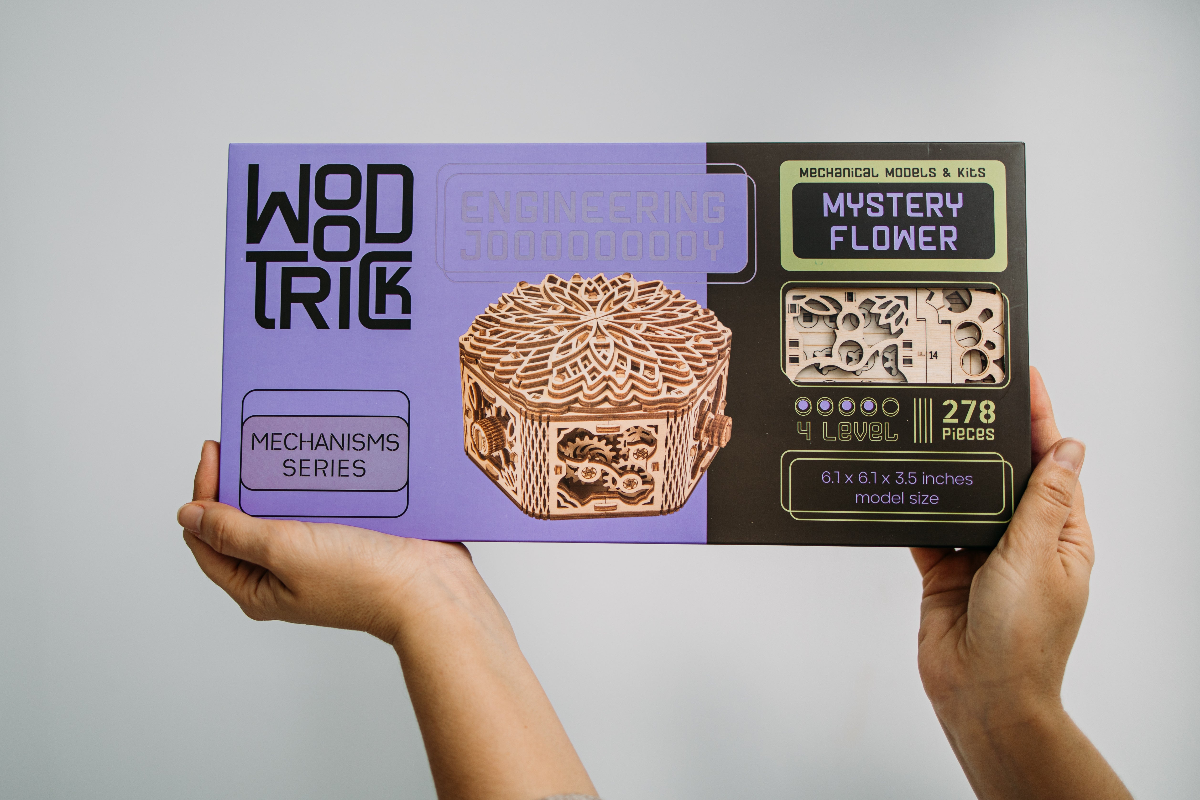 Wood Trick Mystery Flower 278 Piece Set