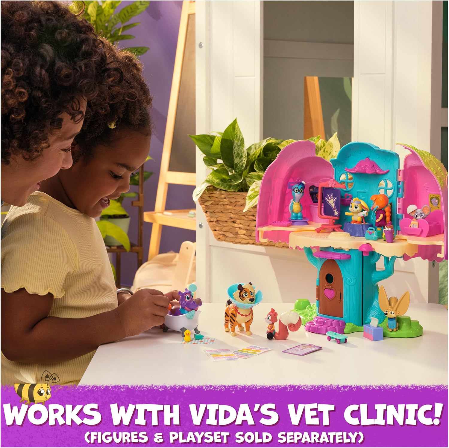 Vida the Vet, Zig Zag’s Cast & Care Pack with Vida & Zig Zag Action Figures
