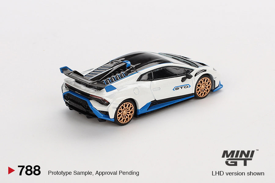 Mini GT Lamborghini Huracan STO Bianco Asopo 1:64 Die Cast