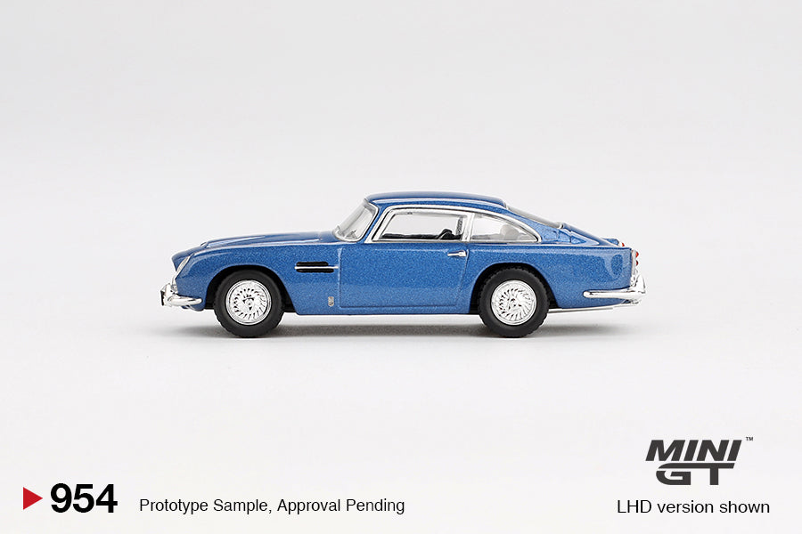 Mini GT Aston Martin DB5 Sierra Blue 1:64 Die Cast