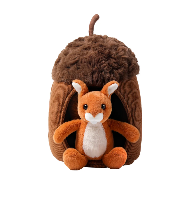 Oak Squirrel House 18cm Soft Toy