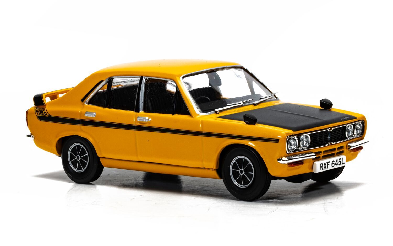 Corgi Hillman Avenger Tiger II Sundance Yellow ‘County Classics Motor Museum’ 1:43