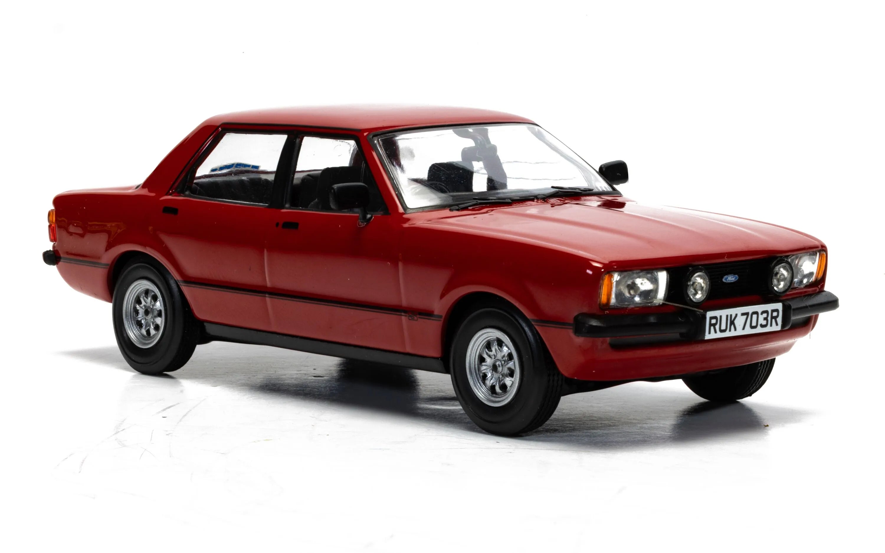 Vanguards Ford Cortina Mk.4 2.0S Venetian Red