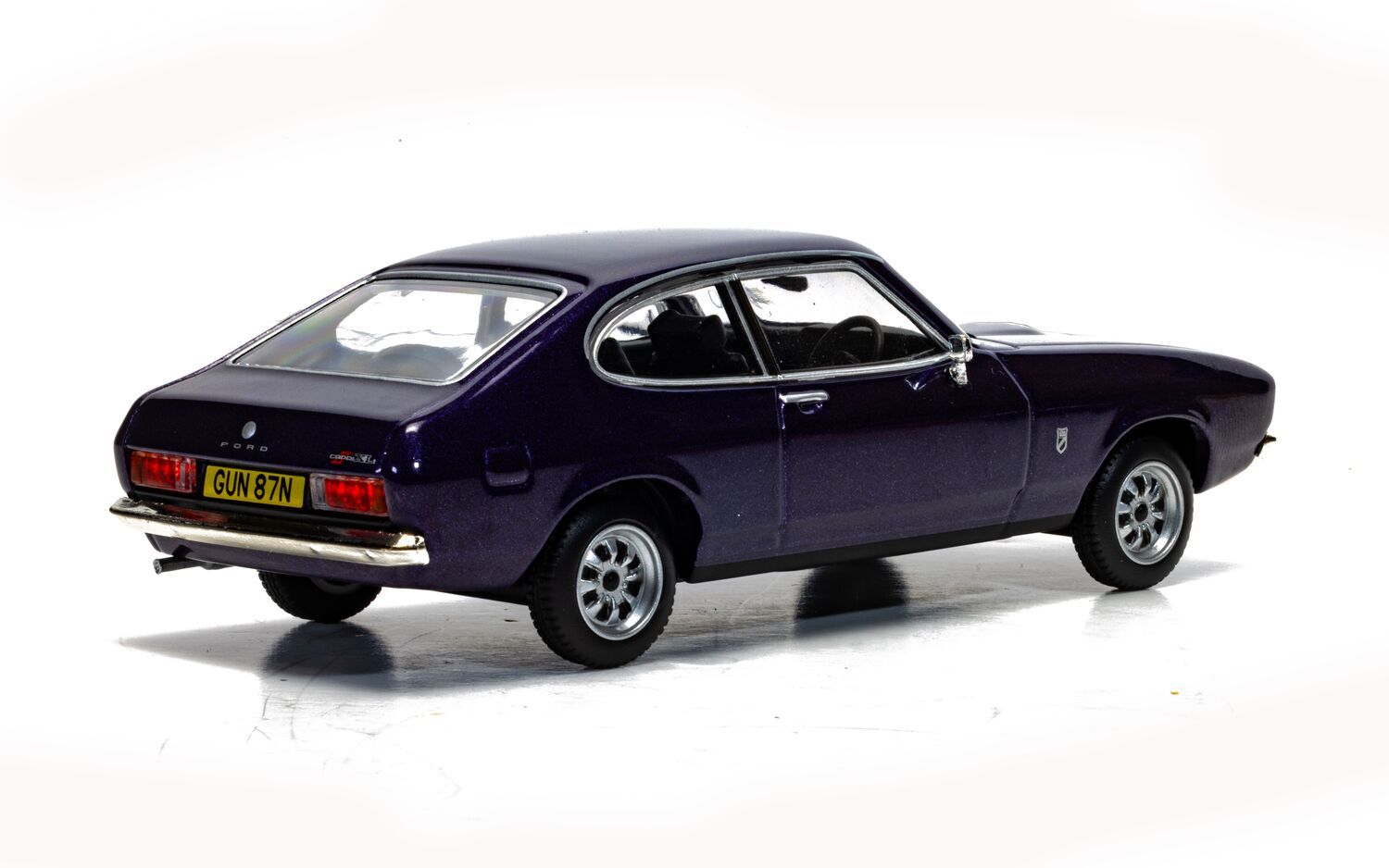 Corgi Ford Capri Mk2 1.6 XL Purple Velvet 1:43