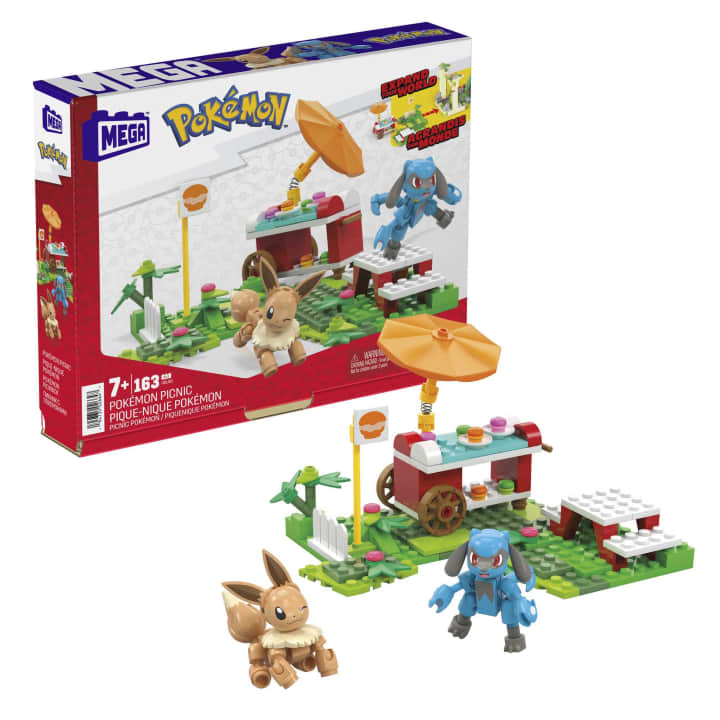 MEGA Pokémon Adventure Builder Picnic Building Set