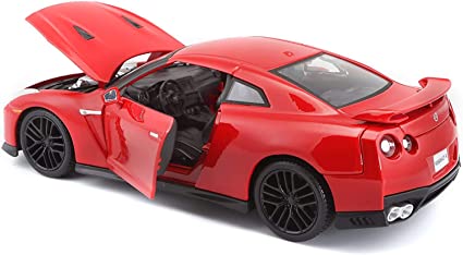 Bburago Nissan Gt-R 1:24 Die Cast Model