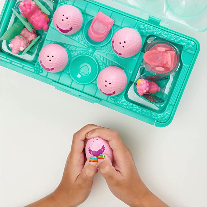 Hatchimals RainbowCation Llamas Family Pack