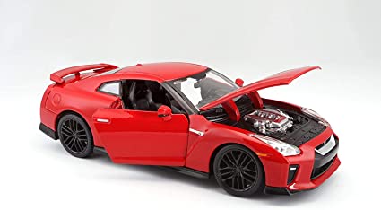 Bburago Nissan Gt-R 1:24 Die Cast Model