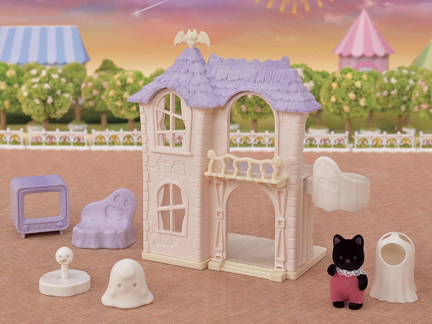 Sylvanian Families Spooky Surprise House
