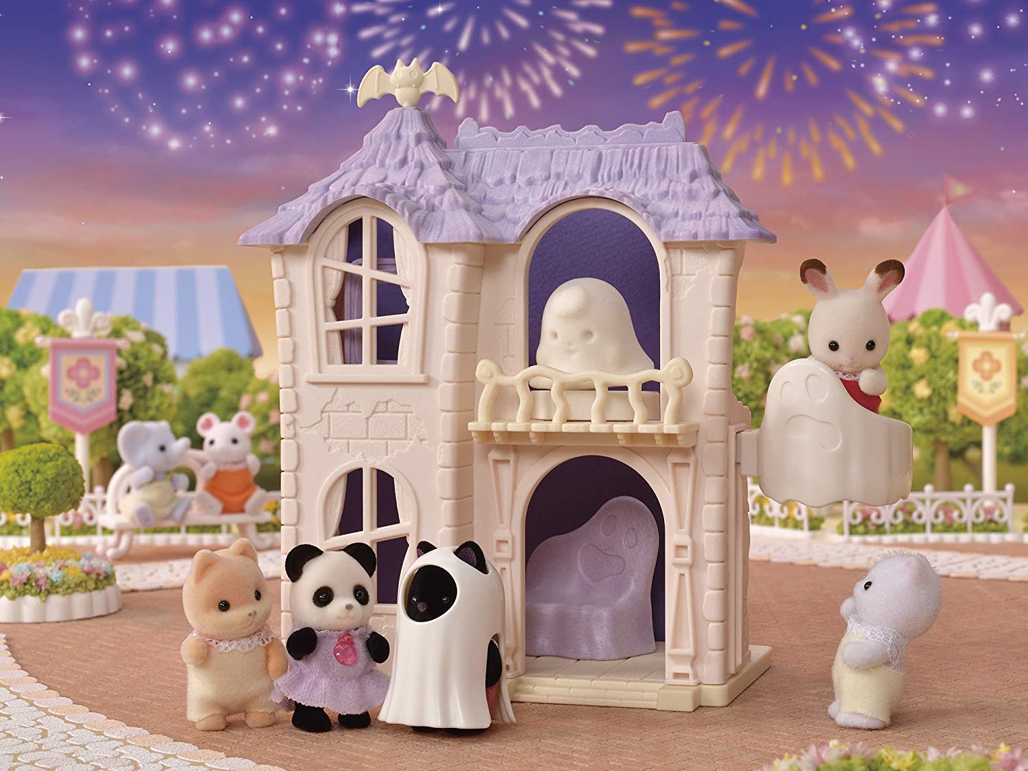 Sylvanian Families Spooky Surprise House