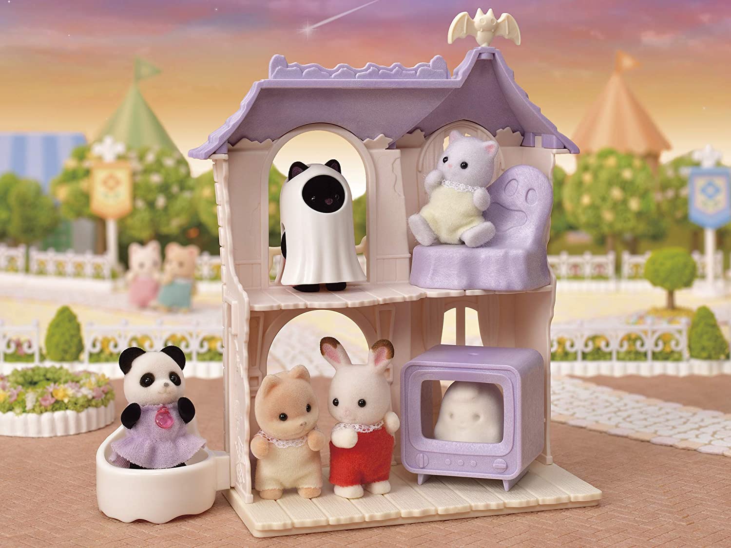 Sylvanian Families Spooky Surprise House