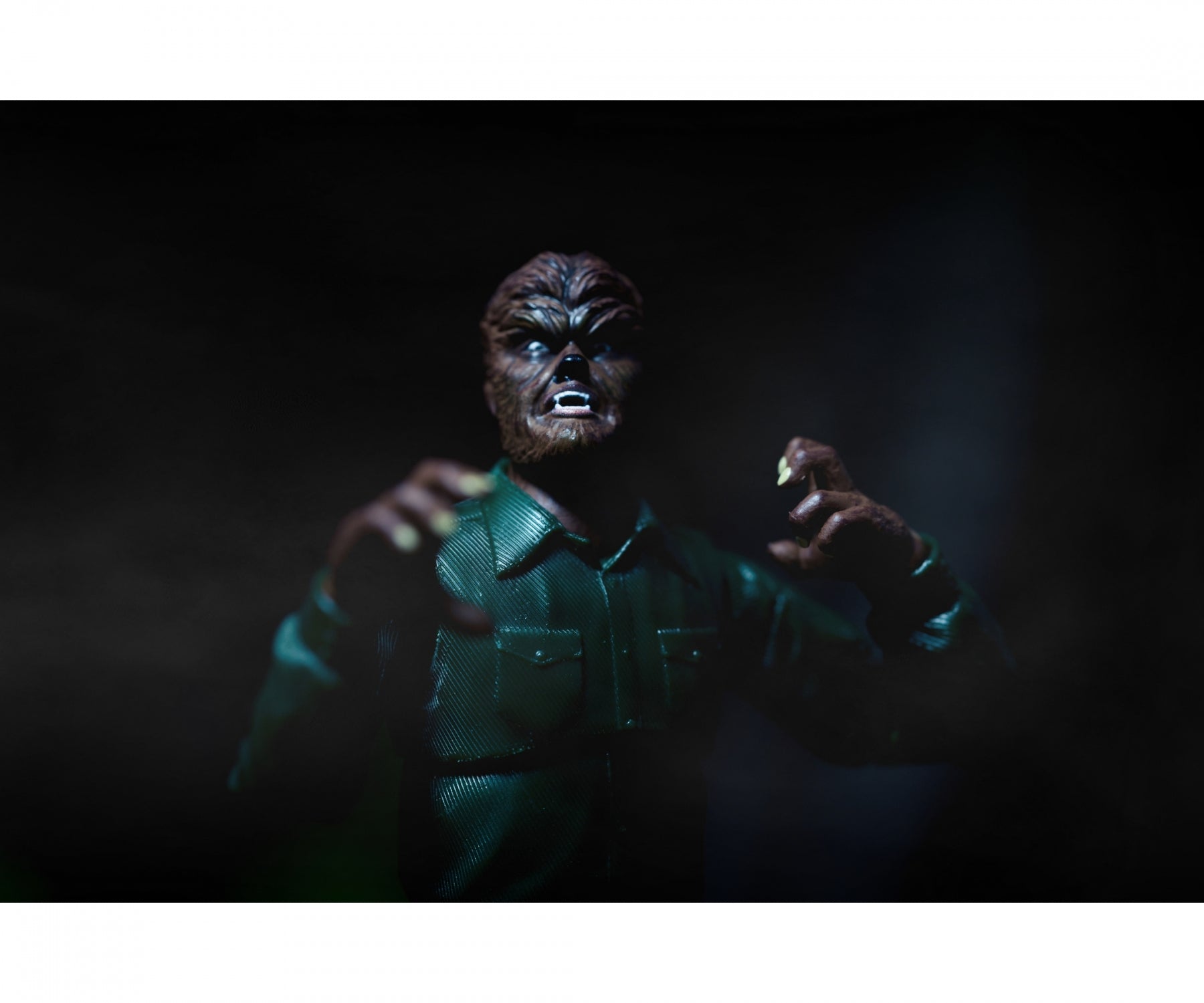 Universal Monsters The Wolfman 6" Delux Figure