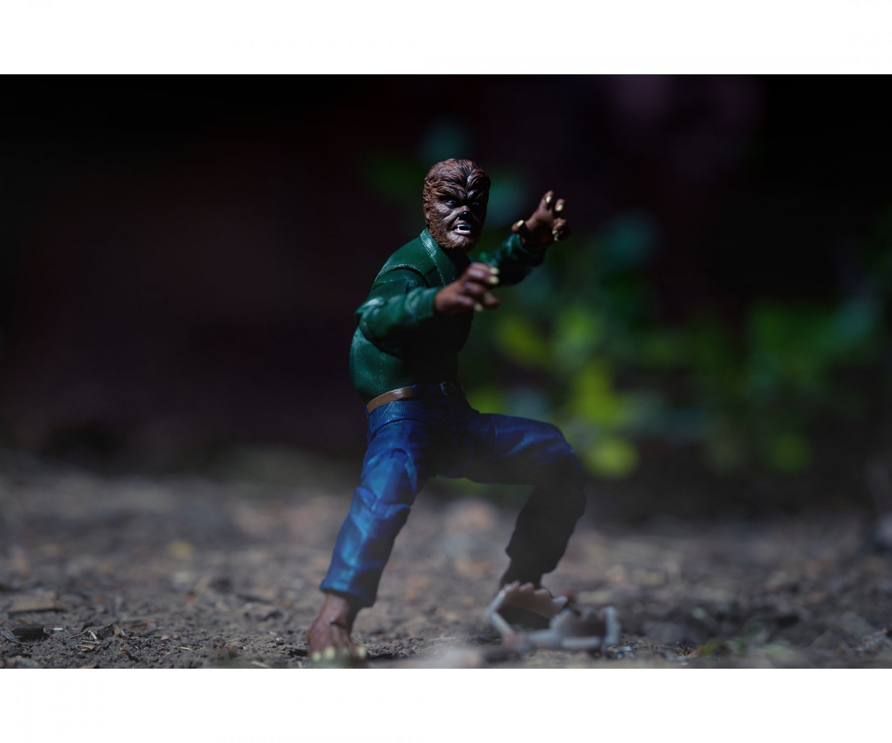 Universal Monsters The Wolfman 6" Delux Figure