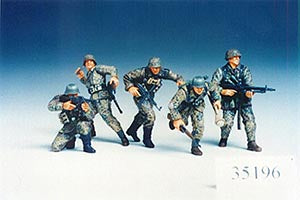 Tamiya German Front Line Infantry
